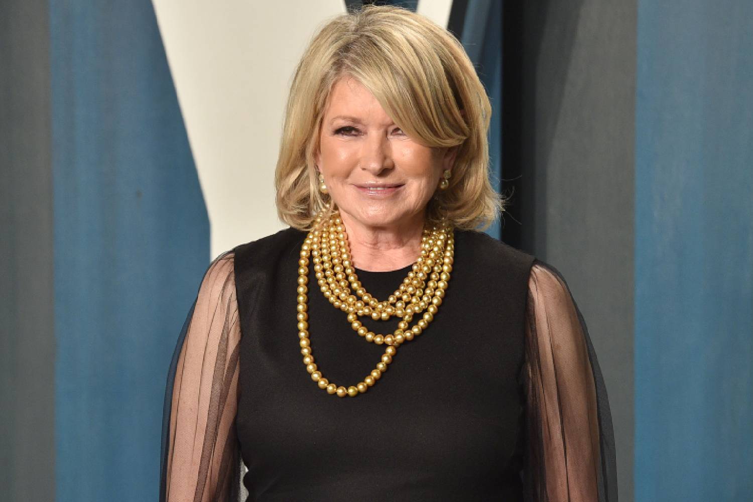 Martha Stewart Is On The Cover Of 'Sports Illustrated Swimsuit' Edition