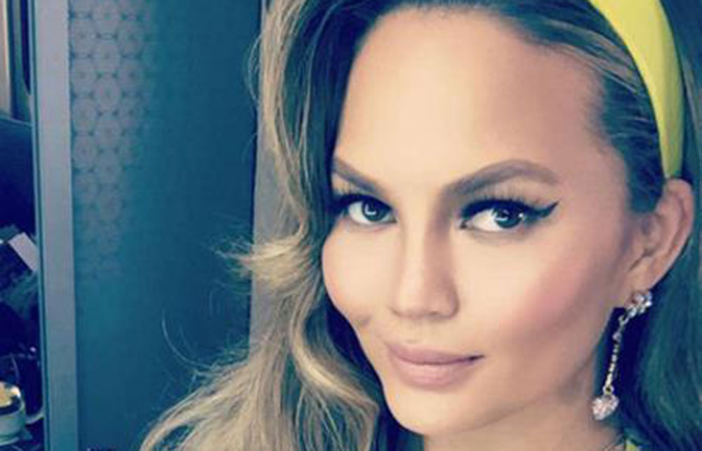Chrissy Teigen Shares Beautiful Breastfeeding Photos On A Shoot | marie